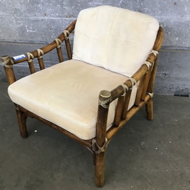 Living Room Chair (Seattle)