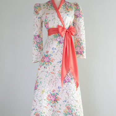 Spectacular 1940's Quilted Satin Floral Print Loungwear Robe / Medium