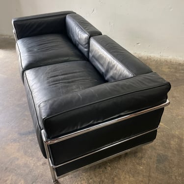 Le Corbusier Lc3 Leather and Chrome Sofa 
