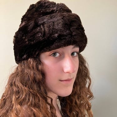 Vintage Womens Brown Beaver Fur Hat by JJ Seifter & Sons Lewis and Thos Saltz 