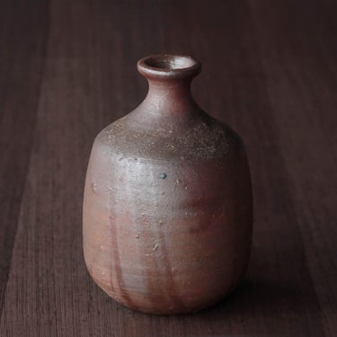 Vintage Bizen Sake Bottle | Unglazed Japanese Pottery 902 