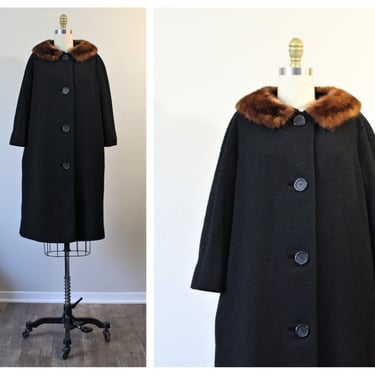 Vintage I. Magnin & Co California Black Boucle Wool Mink Fur Collar Coat Jacket   // Modern Size US 6 8 10 Small Med 