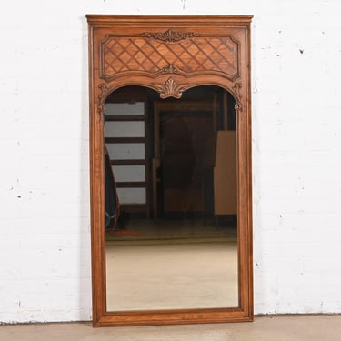 Thomasville French Provincial Louis XV Carved Walnut Wall Mirror, 1970s