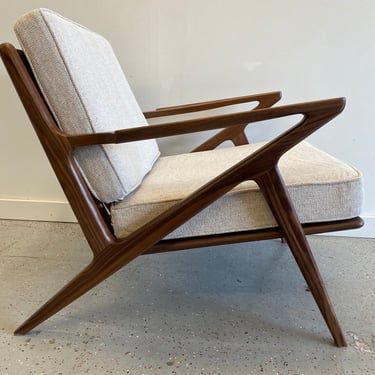 Handmade Solid Walnut Z Chair in Rustic Sand 
