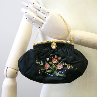 1930s Saks Fifth Ave. Embroidered Silk Satin Purse 