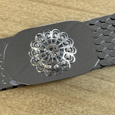 Vtg Belt Silver Metal Snake Fish Scale Disco Retro Elastic Stretch Slinky Shiny‎ 80s Rhinestone Silver Metal Fish Scale Stretch Belt  main image 2
