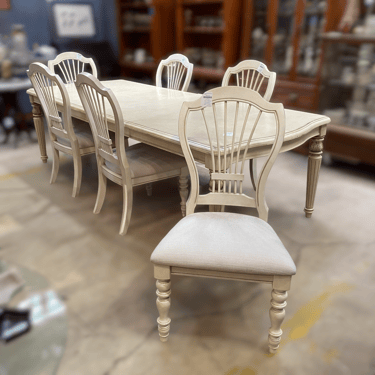 Hillsdale Furniture Cream Dining Set with 2 Leaves and 6 Chairs