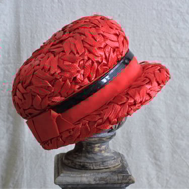 Vintage 1950s Chic Red Woven Straw Ladies' Fashion Hat 
