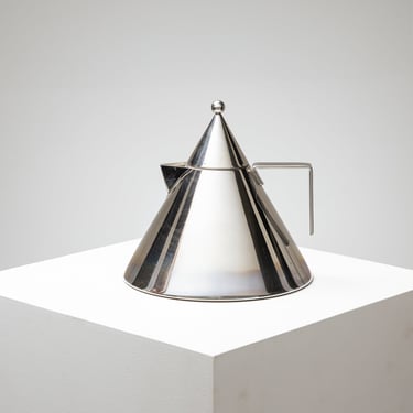 BOUILLOIRE &quot;IL CONICO&quot; PAR ALDO ROSSI POUR ALESSI
