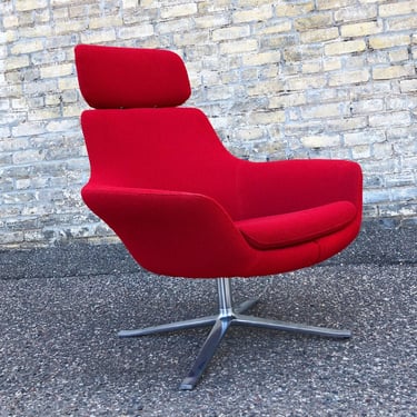 Modern Swivel Lounge Chair 