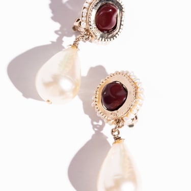 CHANEL Fall 2013 Pearl Drop Clip-On Earrings