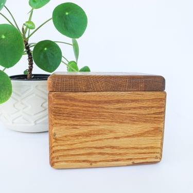 Solid Oak Minimalist Box 