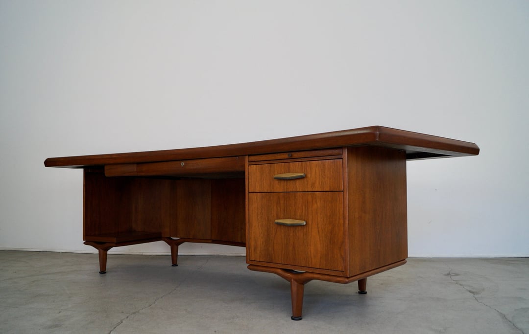 1950's Midcentury Modern Boomerang Executive Desk by MonteverdiYoung