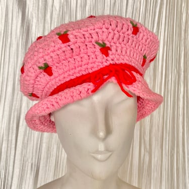 Strawberry Shortcake Knit Cap, Beret, Ladies Hat, Vintage 80s Fun Winter Hat, Adjustable Fit 
