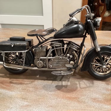 Vintage Metal Harley Davidson Motorcycle Sculpture with Saddlebags 