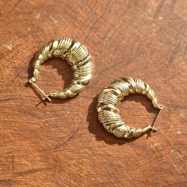 Vintage 14K Yellow Gold Repousse Hoop Earrings, Small Round Wreath/Ribbon Hoops, Elegant 585 Earrings, Graduated Puffed Hoops, 1 1/4