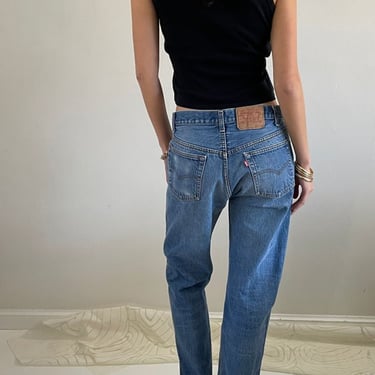 Levi&#39;s 501 Button Fly Shrink to Fit Boyfriend Jeans