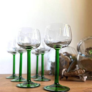 emerald green french wine glasses vintage Luminarc glassware set of six stems 