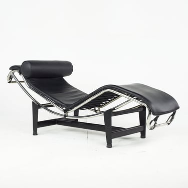 Le Corbusier for Cassina LC4 Mid Century Black Leather Chaise - mcm 