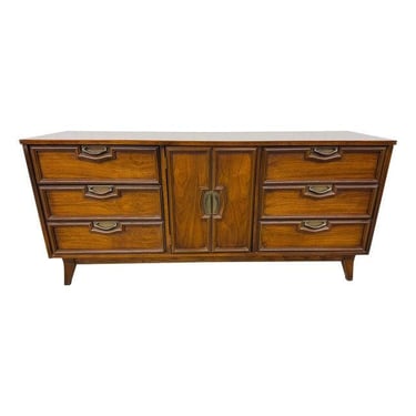 Mid-Century Modern 9-Drawer Walnut Dresser 