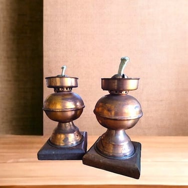 Vintage copper oil lamps set Antique-style copper oil lanterns duo Classic copper oil lamps matching set Farmhouse copper oil lanterns pair 