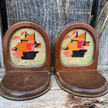 Needlepoint Bookends — Bookends Needlepoint — Boat Bookends — Nautical Bookends — Wood Bookends — Bookends Boats — Vintage Wood Bookends 