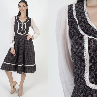 Black Swiss Dot Gunne Sax Dress, White Poet Sleeves With Pockets, Vintage 70s Prairie Lace Trim, Folk Midi Sundress 