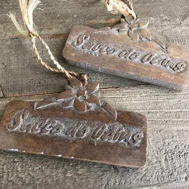 1 French Chateau Key Fob, Holder, Carved Wood, Sacce de Gains 