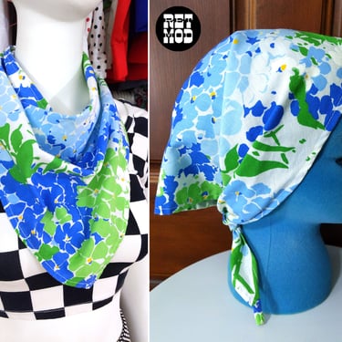 Cute Summery Vintage 60s 70s 80s Green Blue White Floral Cotton Triangle Scarf 
