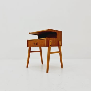 Midcentury Carlström & Co Teak Vintage Side table/ Bedside table/ Night stand straight from the sixties 