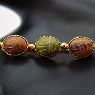 60's tiger eye nephrite gold plate scarabs brooch, carved gemstones beetles Egyptian Revival bar pin 