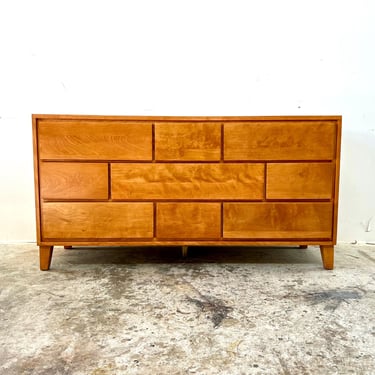 Vintage 1950s Mid Century Modern Walnut 9 Drawer Dresser Designed By Leslie Diamond For Conant Ball 