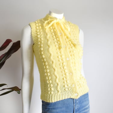 70s Pale Yellow Popcorn Sweater Vest - S 