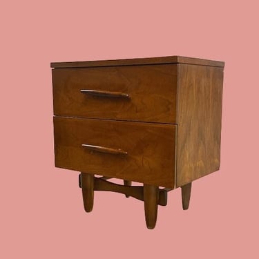 LOCAL PICKUP ONLY ———— Vintage Harmony House Nightstand 