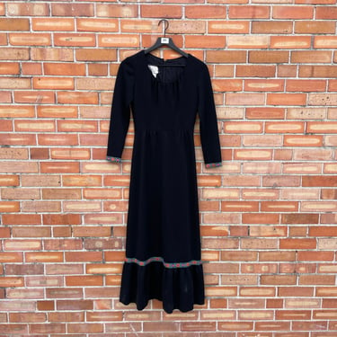 vintage 70s black floral trim long sleeve knit maxi dress / xs s extra small 