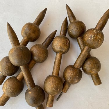 Vintage Wood Spindles/Finials, Architectural Salvage, Assemblage, Repurpose, Furniture Supplies, Wooden Pointed, Gold Shabby Painted 
