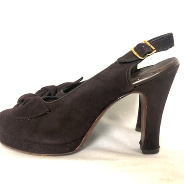 Vintage 1940's Chocolate Brown Suede Peep Toe Slingback Platform Heels w/ Bow Knot Detail - size US 7.5 / 8 / 7 1/2 