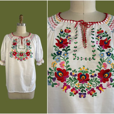 NICE FOLKS Vintage 70s Hand Embroidered Blouse | Eastern European Folk Penny Lane Style Top  | Boho, Hippie, Festival |Size Medium 