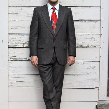 Vintage 1980s Pierre Cardin Suit, Designer Suit, Pockets, two button, 40R Men, taupe textured wool 