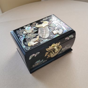 Oriental black lacquer jewelry box with mother of pearl inlay Vanity decor collection 