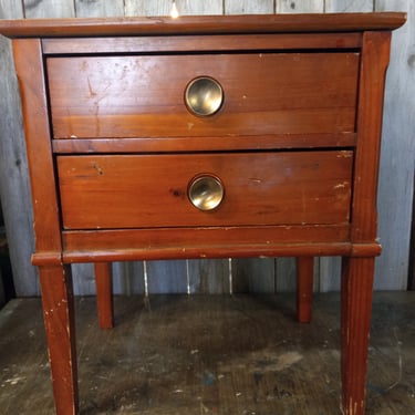Cute Vintage Night Stand 22.125" X 15.5" X 26.25"