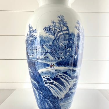 Vintage Huge Japanese Art Pottery Arita Asian Blue White Porcelain Vase Signed 