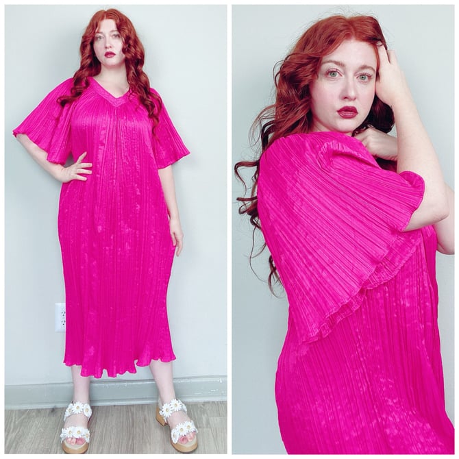 1990s Vintage Bobbie Brooks Hot Pink Pleated Lounge Dress / 90s / Flared Sleeve Grecian Crochet House Dress / One Size 
