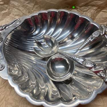 Vintage Clam Silver Bowl~ Shiny Sea Shell Serving Bowl ~ XL Serving Tray~ Seaside Wedding Table Decor ~ Oval Seafood Platter~  Arthur Court 