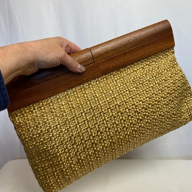 X Large stylish gold woven clutch handbag with chunky smooth wooden frame closure~ MCM inspired purse~ vintage Saks 5 rectangular straw 