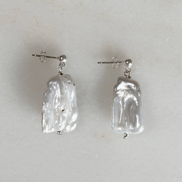 Sea + Pattern | Droplet Pearl Earrings