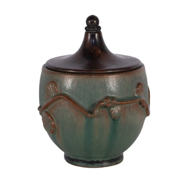 #1600 Stoneware with Lid by Arne Bang