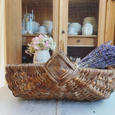 Beautiful old French picking basket, rattan basket 