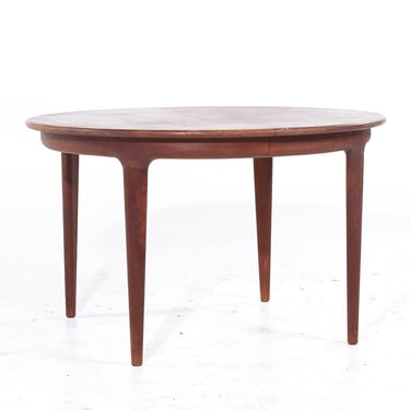 Johannes Andersen for Uldum Mid Century Danish Teak Expanding Dining Table with 2 Leaves - mcm 