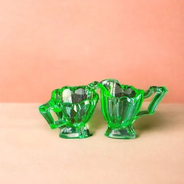 VINTAGE uranium green glass sugar and creamer set by Indiana Glass Unique vintage Indiana Glass uranium green sugar bowl and creamer pitcher 